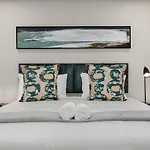 The Avant Apartment Sea Point