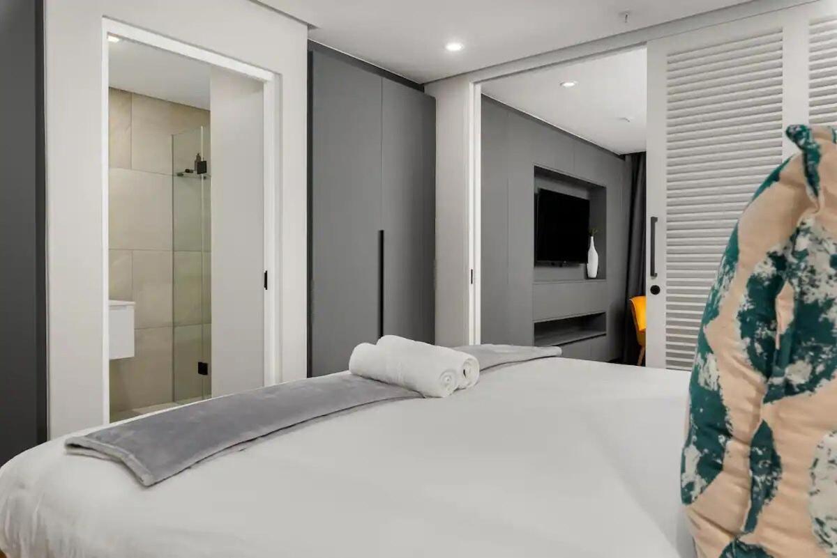 The Avant Sea Point Apartment *